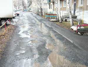 В Челябинске проверили дороги: с качеством все плохо, кое-где не смогли найти  даже асфальт