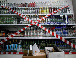 Медведев подписал указ об уничтожении нелегальной алкогольной продукции
