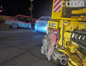 Два автомобиля и трактор столкнулись, объезжая снегоуборщик (ФОТО, ВИДЕО)
