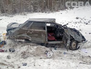 В ДТП на Московском тракте погиб человек: машина несколько раз перевернулась в кювете (ФОТО)
