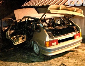 В Екатеринбурге в сгоревшем автомобиле обнаружили труп мужчины (ФОТО)