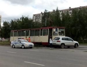 На северо-западе Челябинска встали трамваи