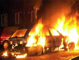 В  Челябинске сегодня ночью загорелись 5 автомобилей