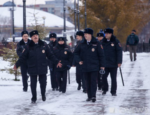 «Форточки не открывать, у окна не маячить», – полиция обходит квартиры в Екатеринбурге в связи с приездом Путина (ФОТО)