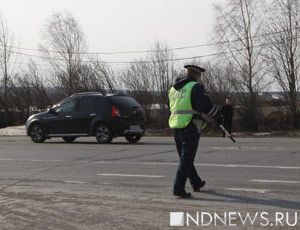 На Среднем Урале легковушки протаранили полицейский УАЗ и автомобиль ДПС