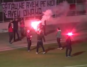 Опубликовано видео бесчинств румынских фанатов на матче ФК «Урал» (ВИДЕО)