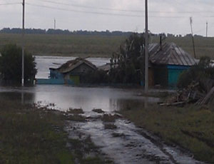 Вода наступает: в трех муниципалитетах Южного Урала затопило дороги, закрыта граница с Казахстаном