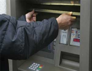 Из банкомата в здании челябинского МУПа украли 900 тысяч рублей