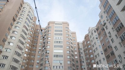 В Екатеринбурге девушка выжила после падения с 20-го этажа