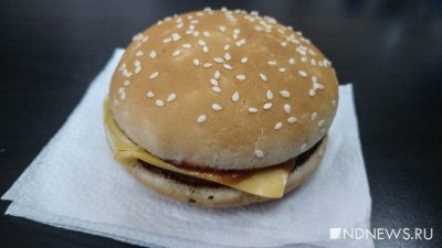 McDonald's обвинили в отравлении салатами сотни человек