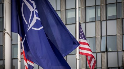 НАТО приближается к опасной черте прямого столкновения с Россией, – МИД России