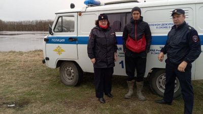 На Урале нашли мальчика, который ушел смотреть на уток и пропал (ФОТО)