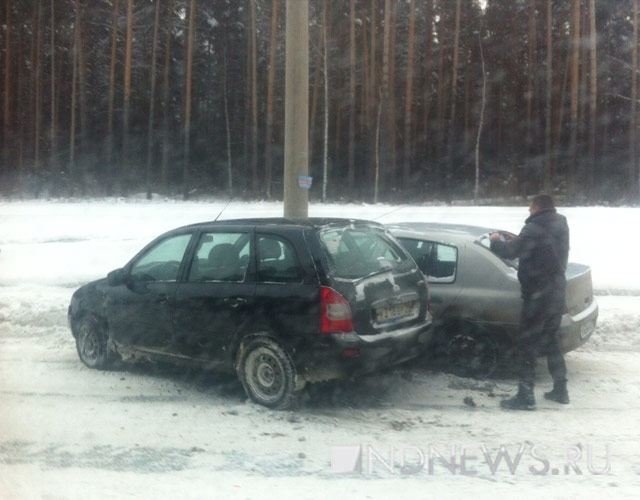 Новый Регион: Из-за снегопада в Екатеринбурге зафиксированы десятки ДТП и многокилометровые пробки (ФОТО)