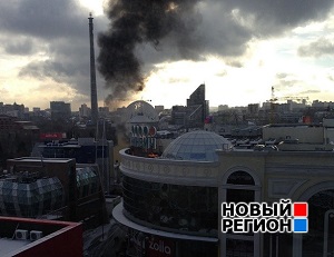 На крыше Гринвича произошел взрыв, вспыхнуло пламя (ФОТО)