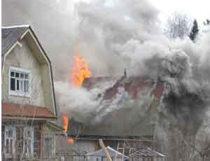 В Карталинском районе во время пожара в частном доме погибли трое детей