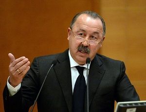 Кандидат в президенты РФС Газзаев предлагает обязать клубы отчислять часть призовых средств на детский футбол