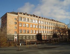 Кировский суд переезжает в новое здание – раньше в нем находилась школа, которую расформировали (ВИДЕО)