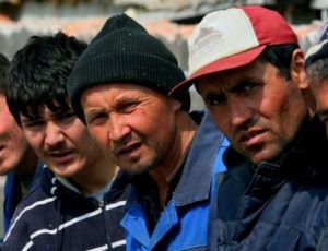 «Надежды почти нет»: генподрядчик уходит от выплат мигрантам за строительные работы