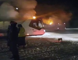 Пассажиры Azur Air вылетят из Кольцово в течение часа / Вместо самолета с загоревшимся двигателем им дадут другой борт