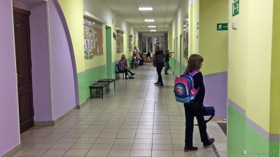 В Челябинске директора школы наказали за порезы, полученные школьником на перемене