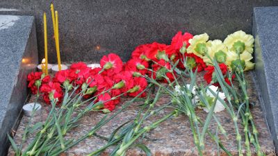 Свердловский вице-премьер похоронил уральца, погибшего под Луганском