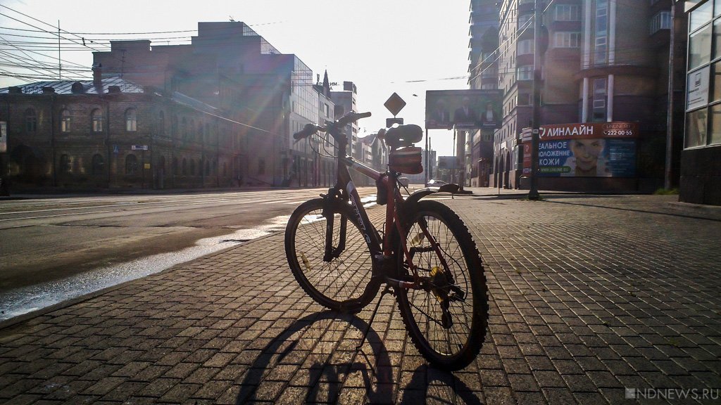 В Челябинске маршрутный ПАЗ сбил на переходе велосипедиста