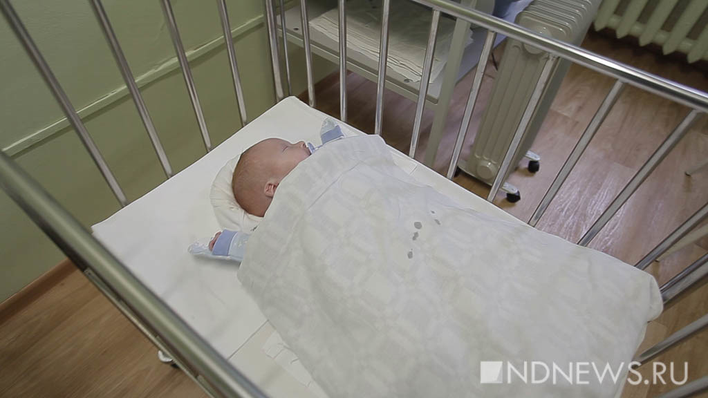 Челябинские врачи спасли новорожденного, появившегося на свет без пищевода