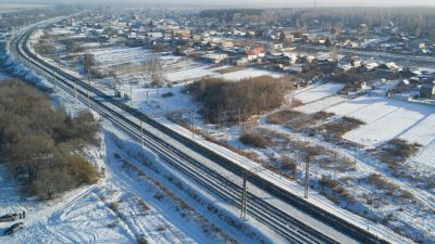 Аномальный снегопад стал причиной задержки поездов