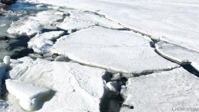 В Антарктике «ожил» самый крупный айсберг на планете
