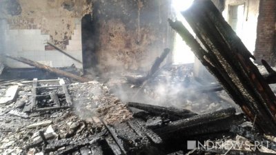 В Свердловской области потушили лесной пожар, уничтоживший дома в Шайдурихе
