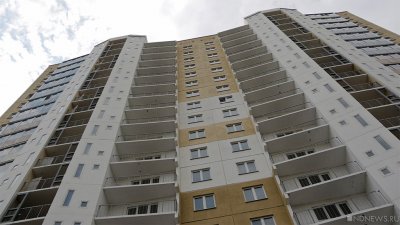 Трехлетняя девочка выпала из окна шестого этажа на юге Москвы