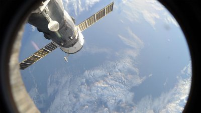 Старт корабля для эвакуации космонавтов отложен до начала марта
