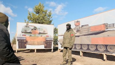 СМИ узнали, когда США начнут отправку танков Abrams на Украину