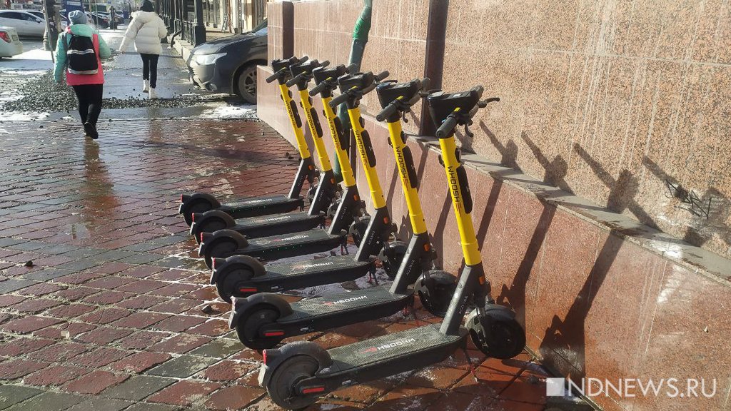 «Увы» или «Все культурно»: как паркуют самокаты в Екатеринбурге и других городах России