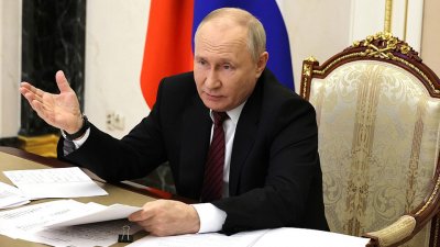 Путин пообещал наращивать темпы ядерного центра в Сарове