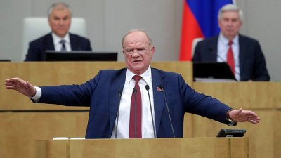 «Надо утраивать наступательные возможности»: Зюганов высказался о замене министра обороны РФ