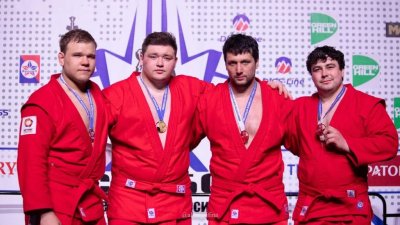 Уральские самбисты завоевали медали всех достоинств на чемпионате России (ФОТО)