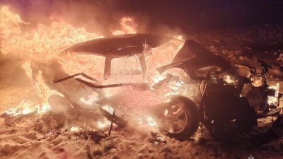 Четыре человека заживо сгорели в слетевшей с дороги иномарке в Башкирии