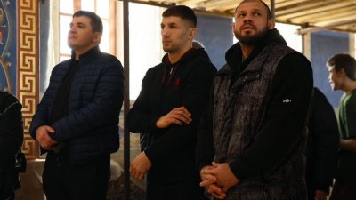 Уральские спортсмены встретили пост в старинном храме (ФОТО)