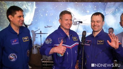 Космонавты запустили в метро Екатеринбурга космический поезд (ВИДЕО)