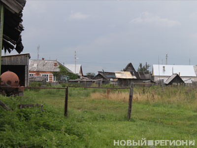 Новый Регион: Жители села Логиново пожаловались губернатору Свердловской области на состояние ЖКХ, дорог и местные власти
