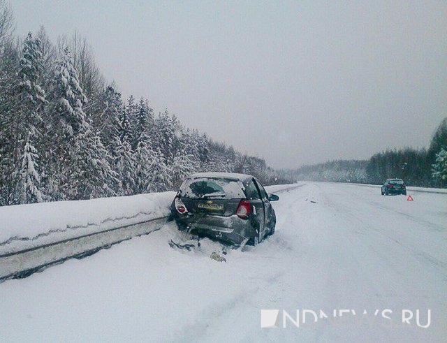 Новый Регион: На Серовском тракте крупная авария – столкнулись 14 машин (ФОТО)