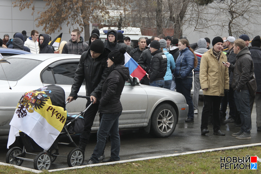 В Челябинске прошел Русский марш (ФОТОРЕПОРТАЖ) / При беспрецедентных мерах безопасности